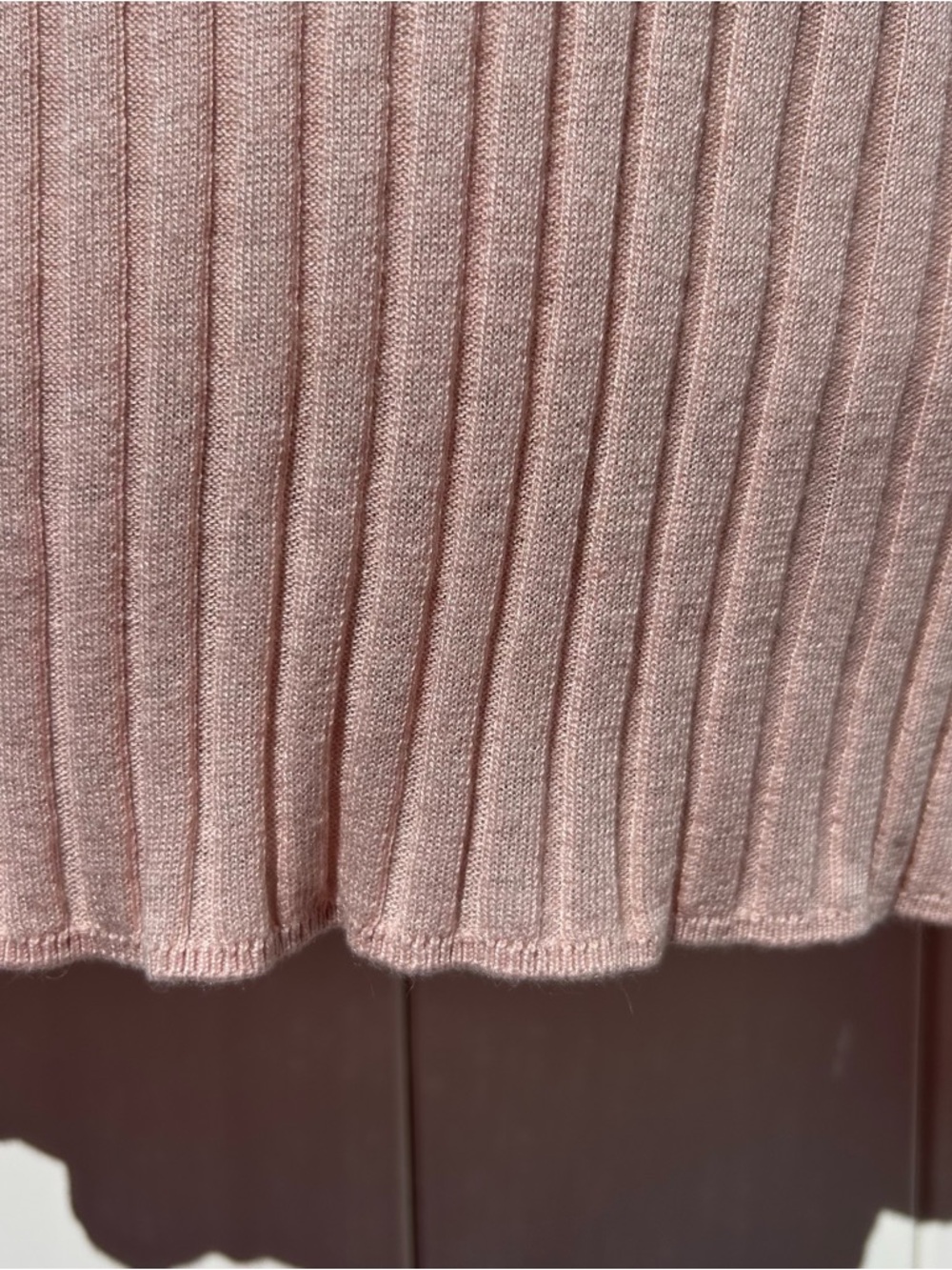 White House Black Market Lightweight Ribbed Cashmere Blend Rose Mockneck MED NWT - Picture 6 of 12
